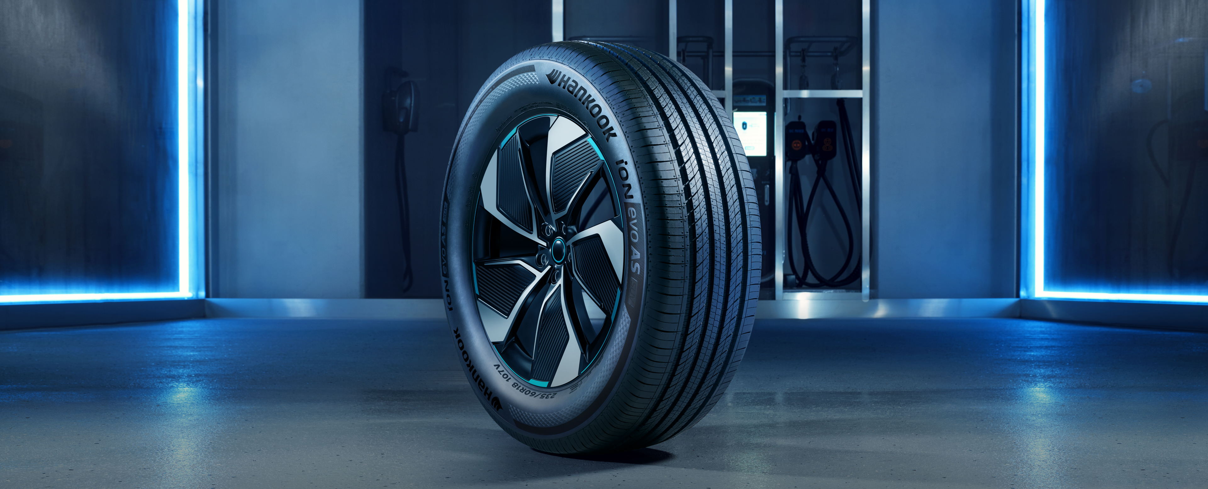 Hankook Tire & Technology-Tires-ion evo as-overview-image01