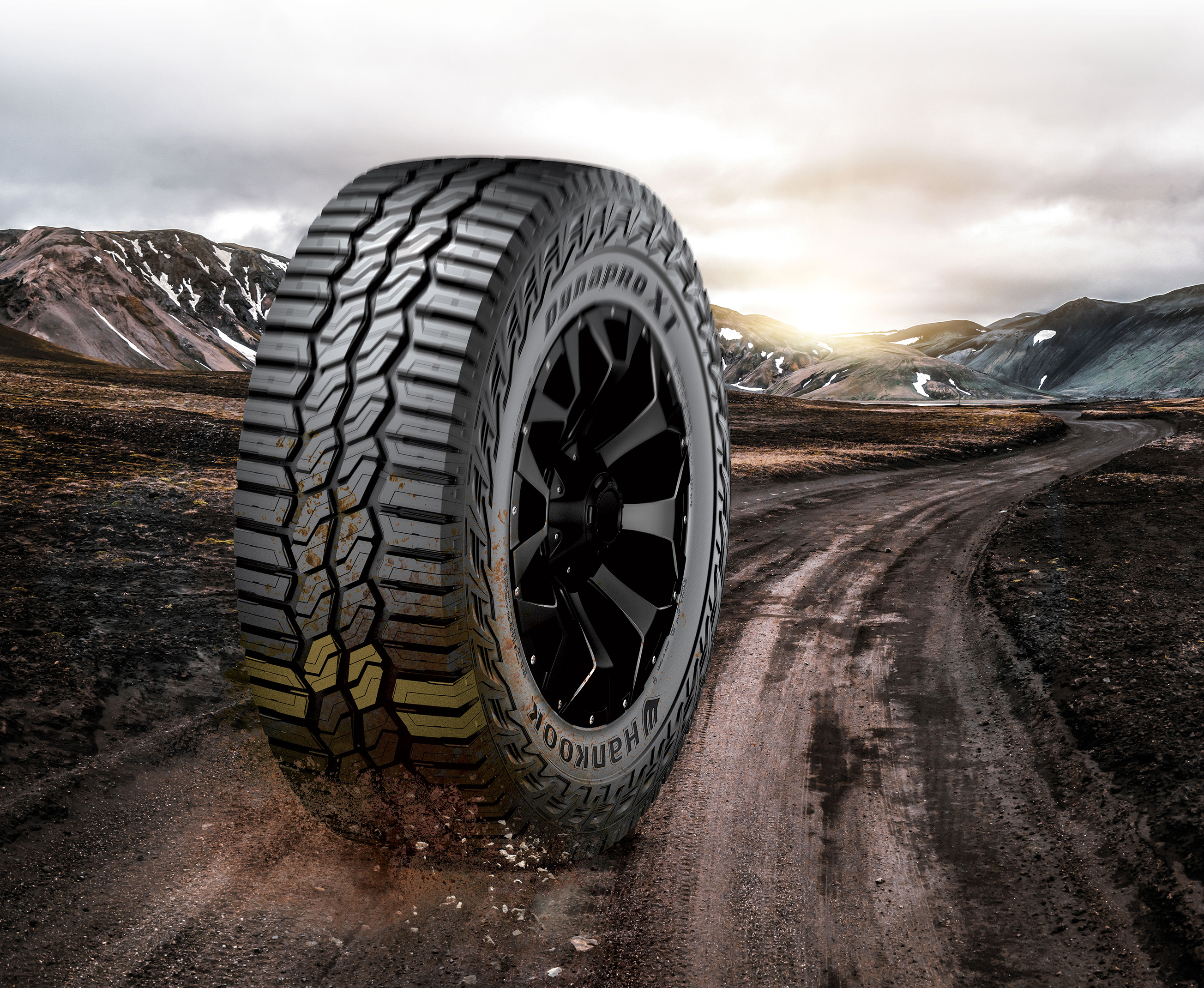 Hankook Tire & Technology-Tires-Dynapro-XT-main-01
